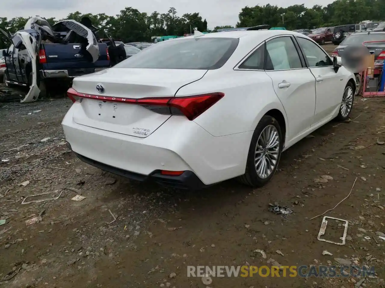 4 Photograph of a damaged car 4T1DA1ABXMU006936 TOYOTA AVALON 2021