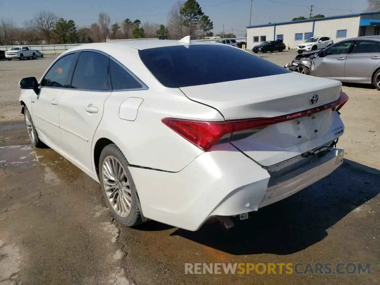 3 Photograph of a damaged car 4T1DA1ABXMU008251 TOYOTA AVALON 2021