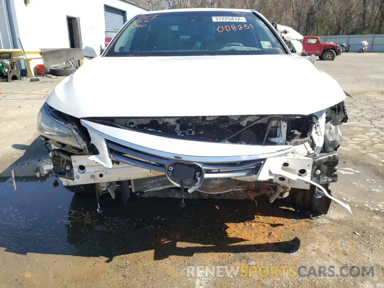 9 Photograph of a damaged car 4T1DA1ABXMU008251 TOYOTA AVALON 2021