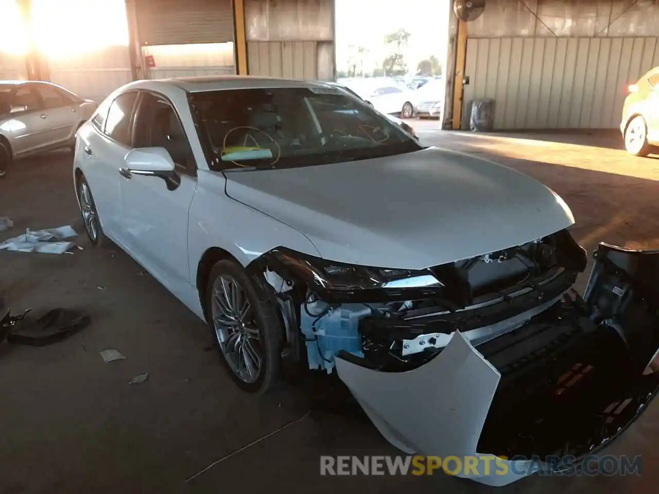 1 Photograph of a damaged car 4T1DZ1FB2MU064959 TOYOTA AVALON 2021