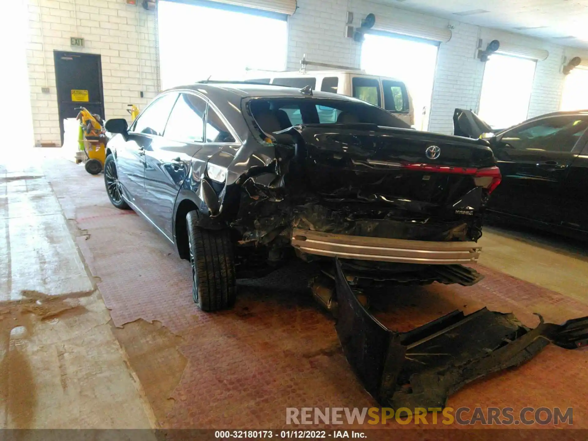 3 Photograph of a damaged car 4T1EA1AB3MU010069 TOYOTA AVALON 2021