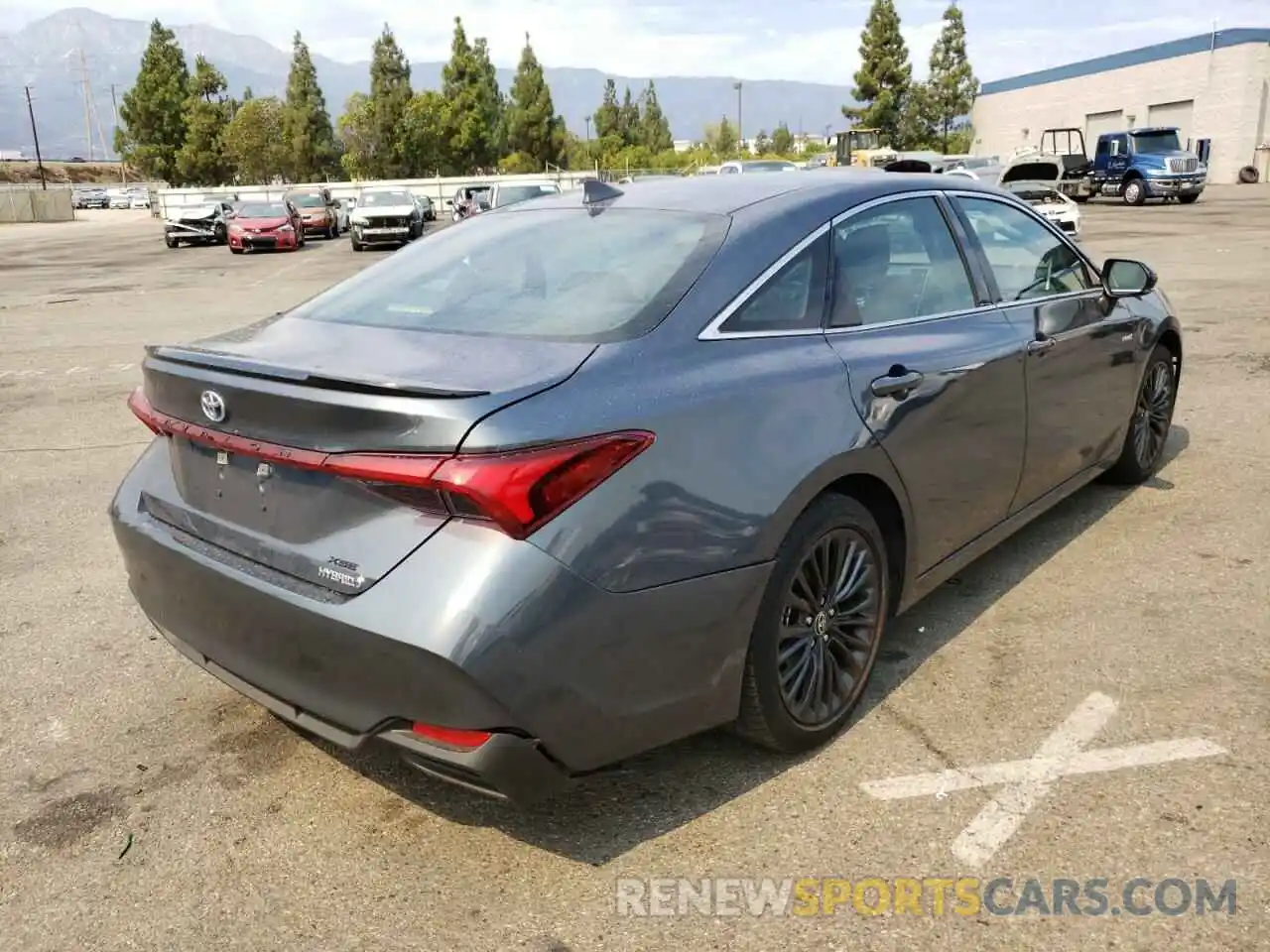 4 Photograph of a damaged car 4T1EA1AB5MU006427 TOYOTA AVALON 2021