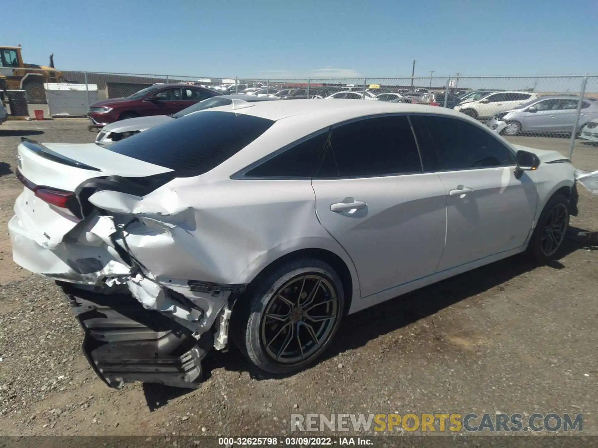 4 Photograph of a damaged car 4T1EA1AB9MU001196 TOYOTA AVALON 2021