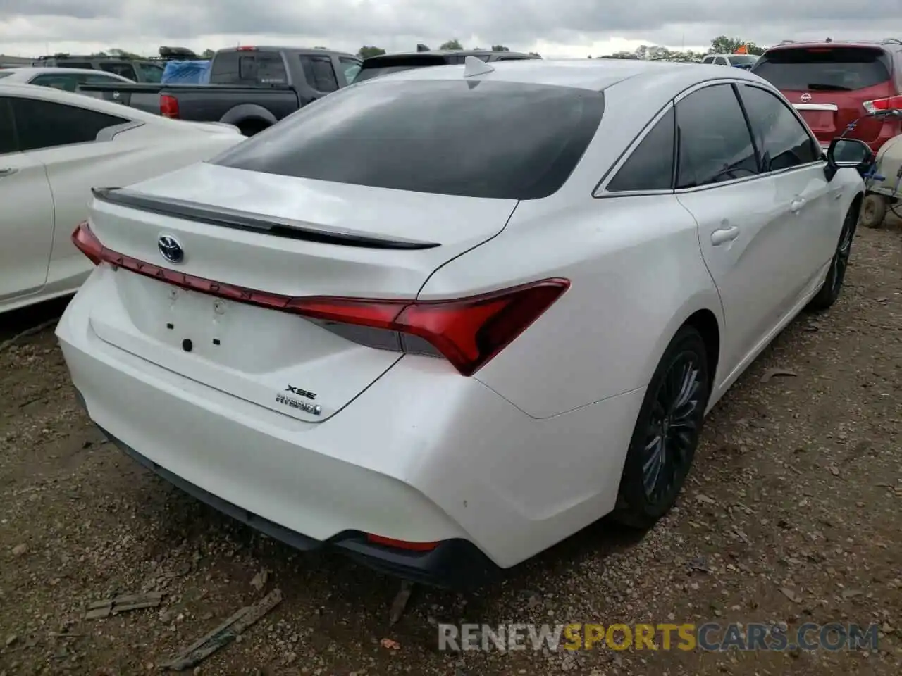 4 Photograph of a damaged car 4T1EA1ABXMU003037 TOYOTA AVALON 2021