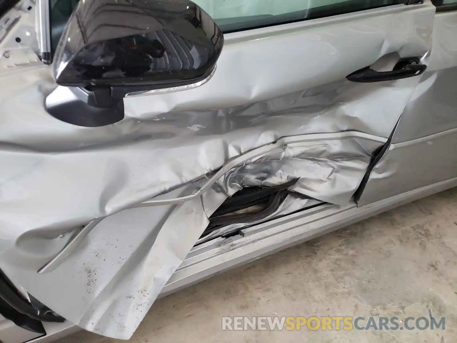 9 Photograph of a damaged car 4T1EZ1FB5MU059307 TOYOTA AVALON 2021