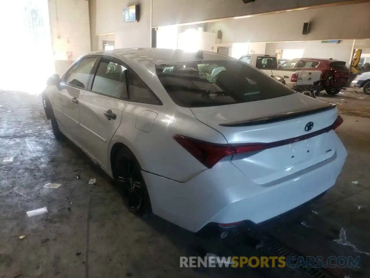 3 Photograph of a damaged car 4T1EZ1FB8MU070141 TOYOTA AVALON 2021