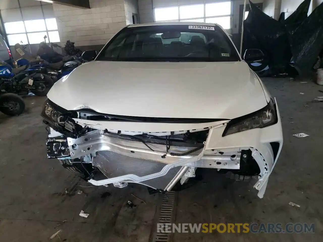 9 Photograph of a damaged car 4T1EZ1FB8MU070141 TOYOTA AVALON 2021