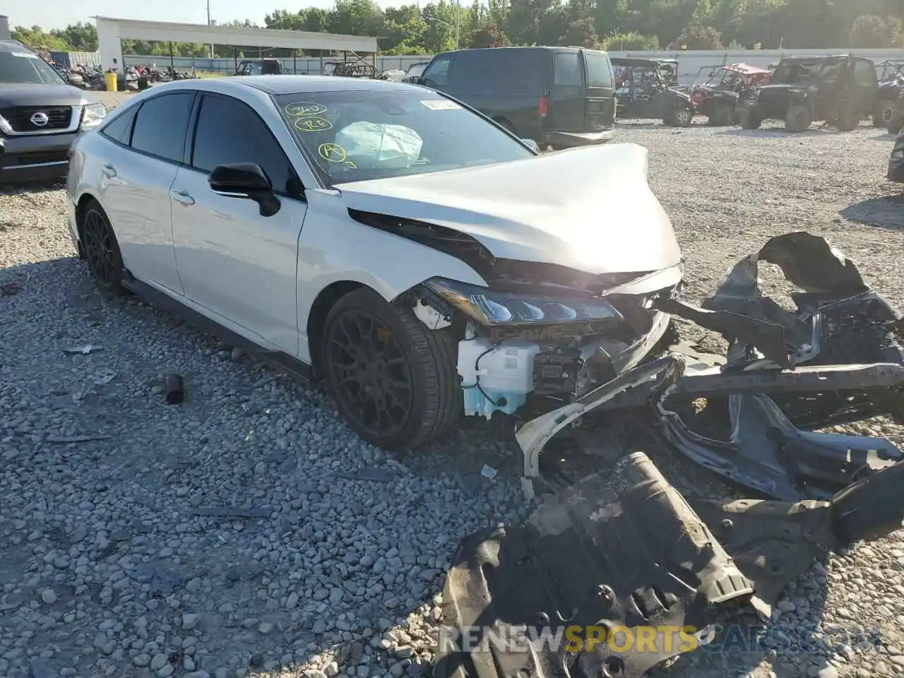 1 Photograph of a damaged car 4T1FZ1FB1MU064699 TOYOTA AVALON 2021