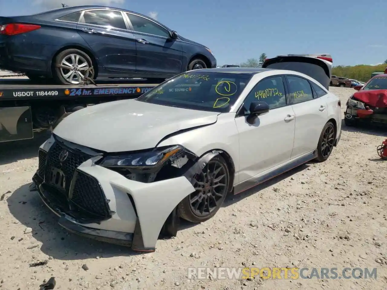 2 Photograph of a damaged car 4T1FZ1FB1MU067103 TOYOTA AVALON 2021