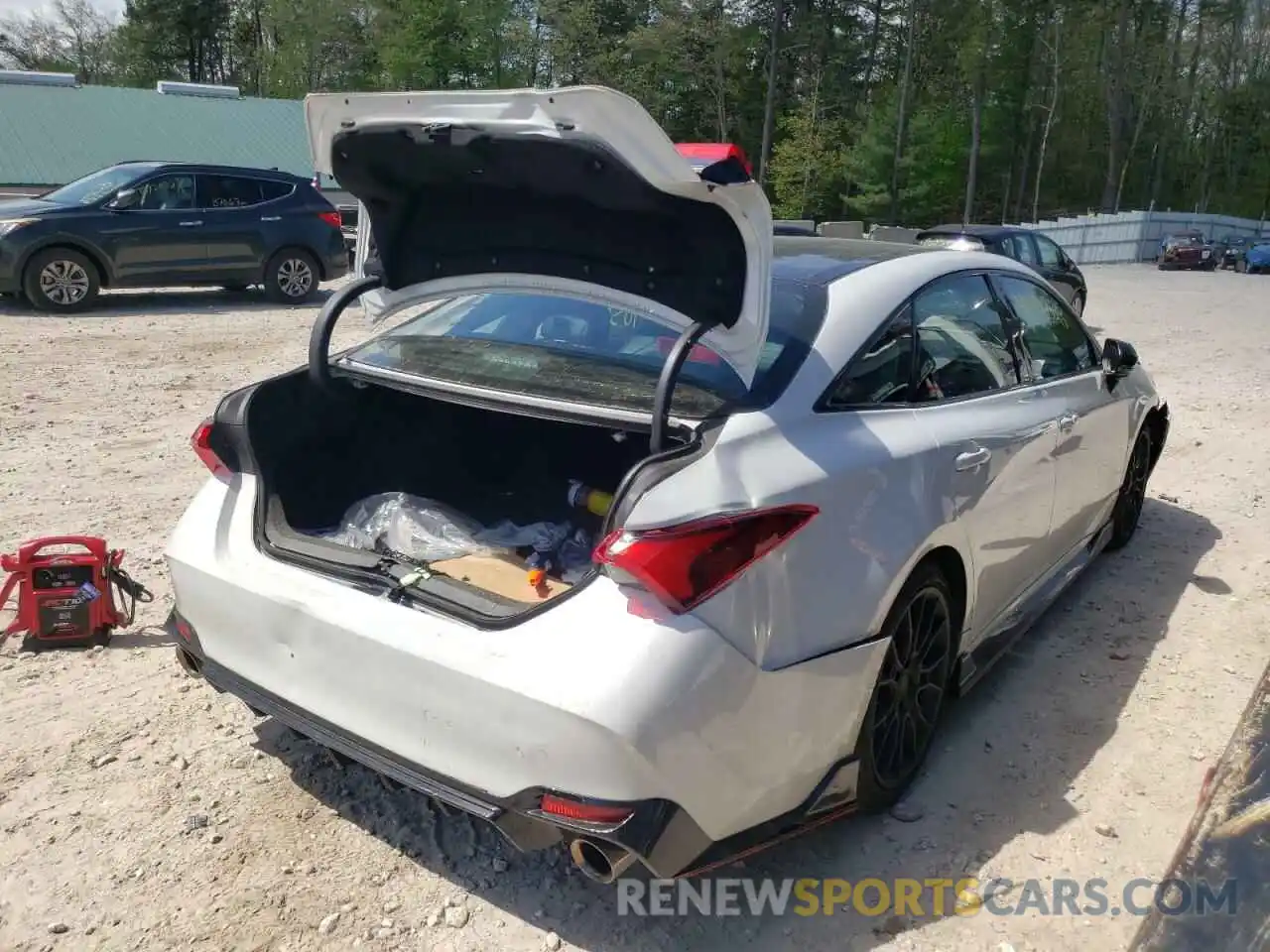 4 Photograph of a damaged car 4T1FZ1FB1MU067103 TOYOTA AVALON 2021