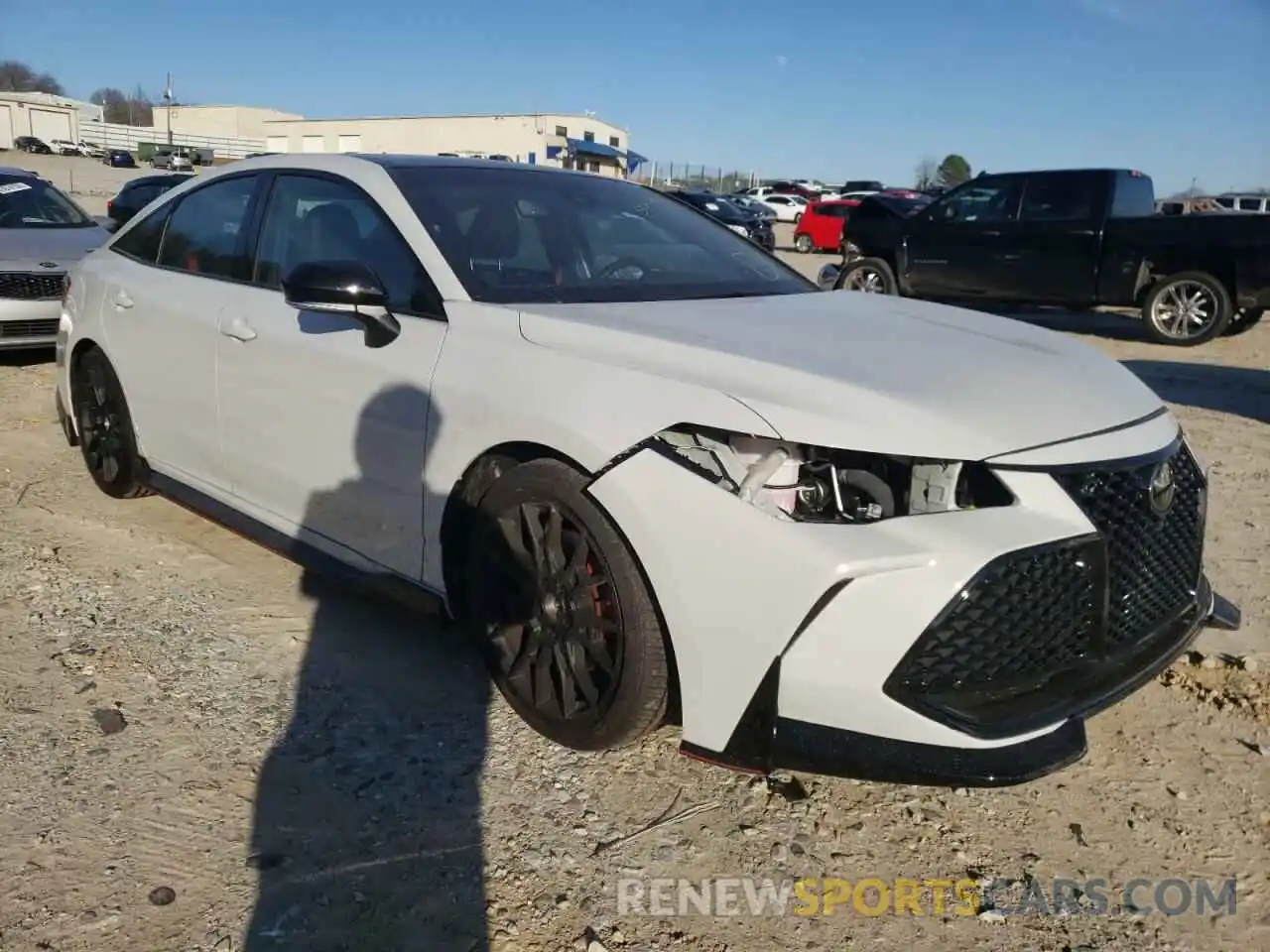 1 Photograph of a damaged car 4T1FZ1FB2MU069071 TOYOTA AVALON 2021