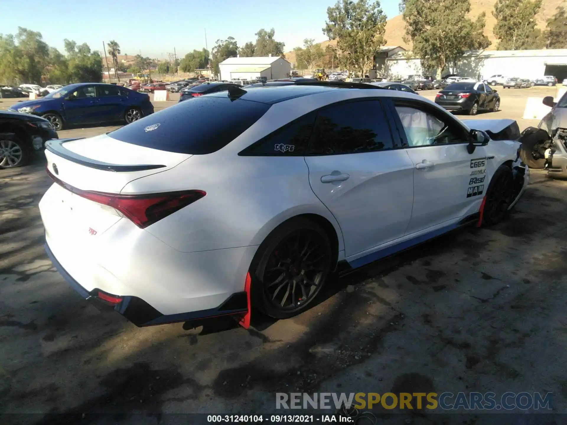 4 Photograph of a damaged car 4T1FZ1FB3MU059374 TOYOTA AVALON 2021