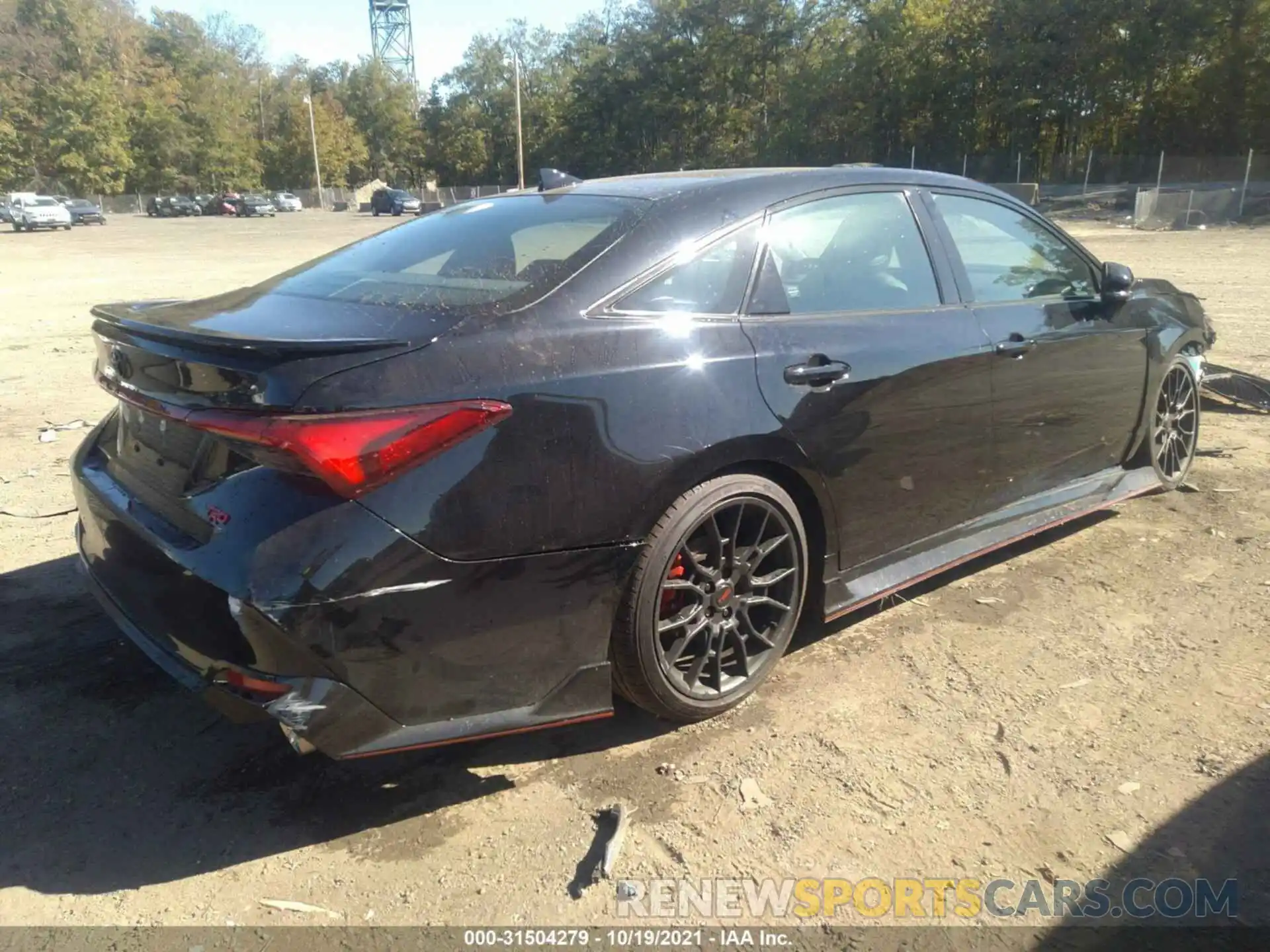 4 Photograph of a damaged car 4T1FZ1FB3MU069192 TOYOTA AVALON 2021