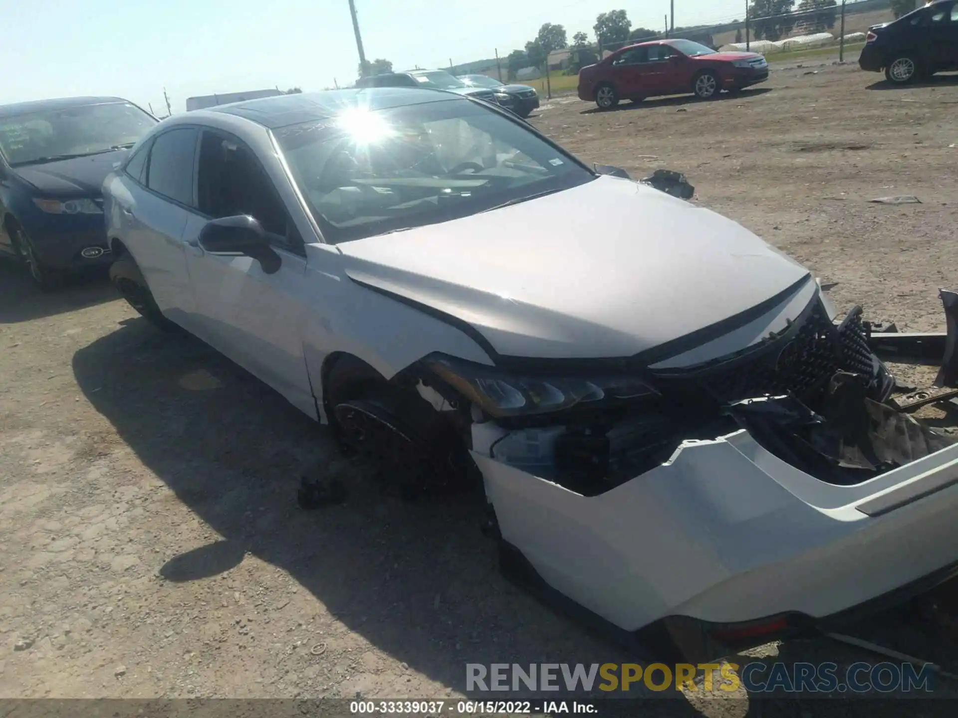 1 Photograph of a damaged car 4T1FZ1FB3MU070777 TOYOTA AVALON 2021