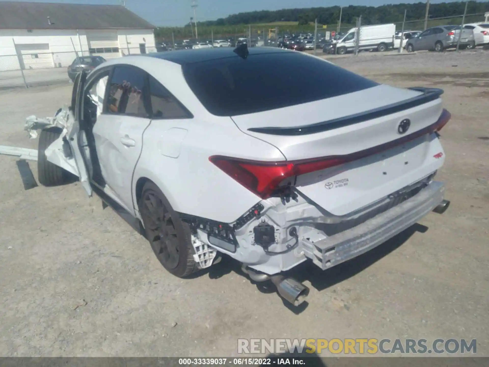 3 Photograph of a damaged car 4T1FZ1FB3MU070777 TOYOTA AVALON 2021