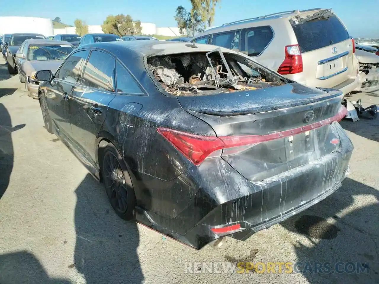 3 Photograph of a damaged car 4T1FZ1FB4MU057780 TOYOTA AVALON 2021