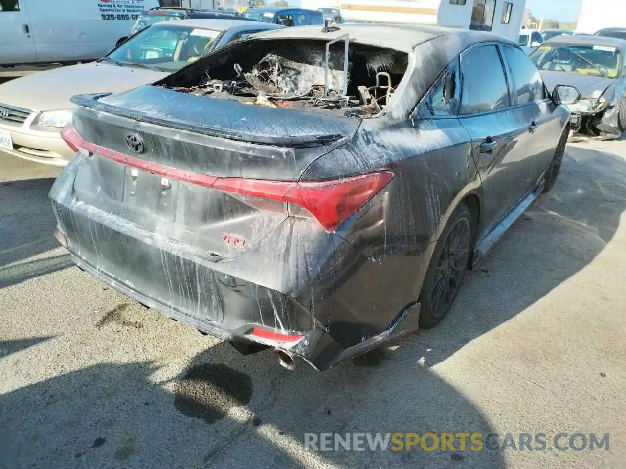 4 Photograph of a damaged car 4T1FZ1FB4MU057780 TOYOTA AVALON 2021