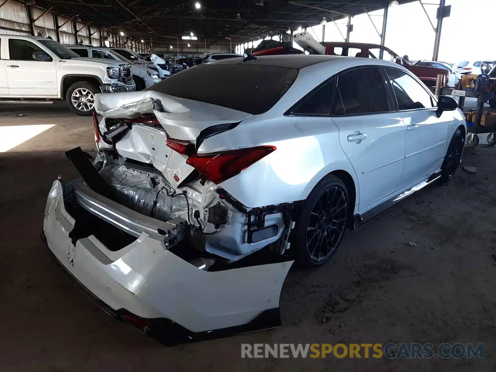 4 Photograph of a damaged car 4T1FZ1FB4MU065765 TOYOTA AVALON 2021