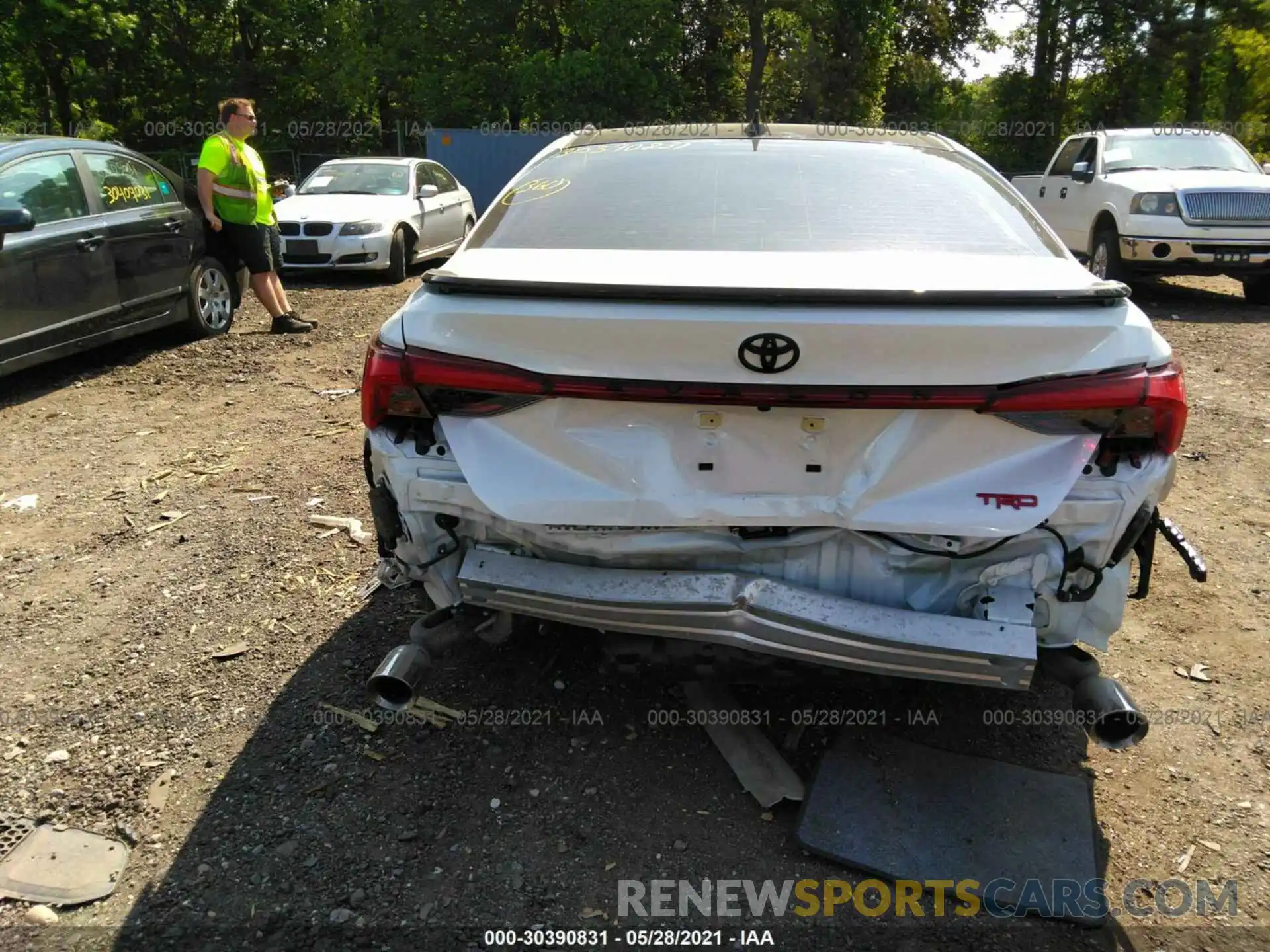 6 Photograph of a damaged car 4T1FZ1FB5MU056797 TOYOTA AVALON 2021