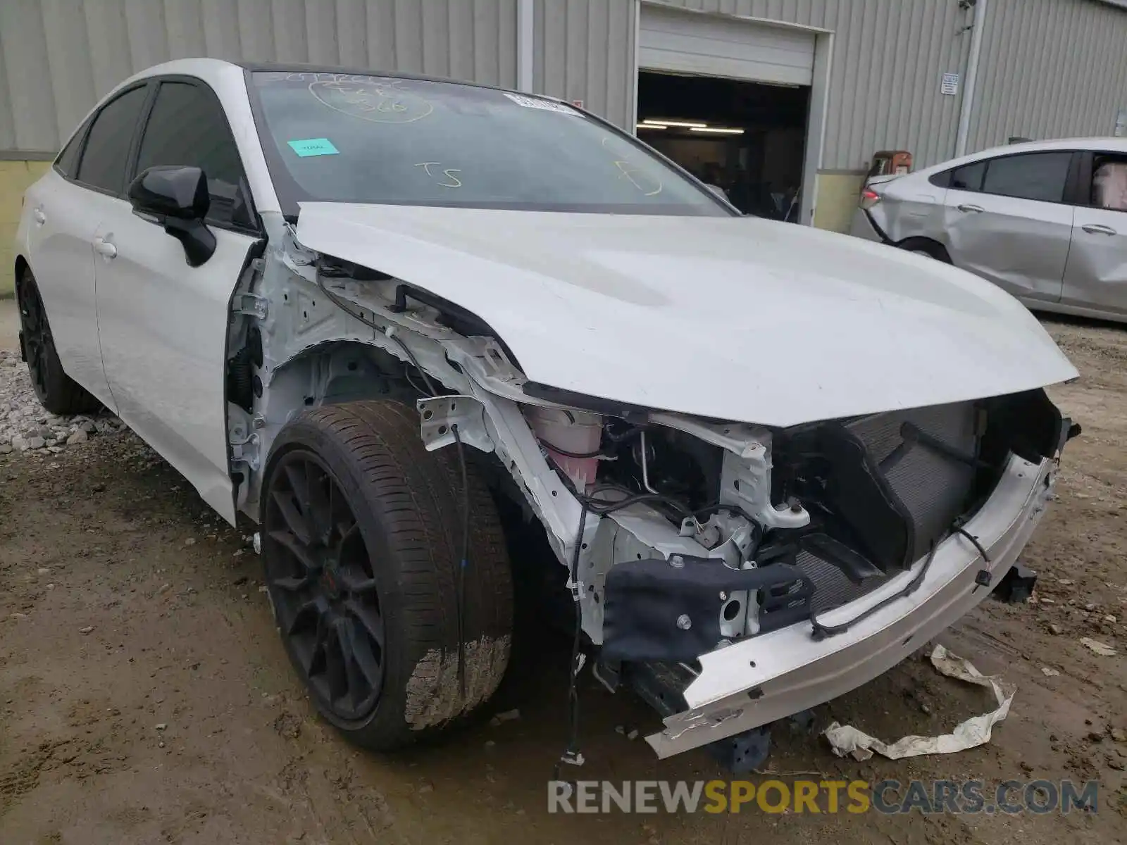 1 Photograph of a damaged car 4T1FZ1FB5MU058484 TOYOTA AVALON 2021