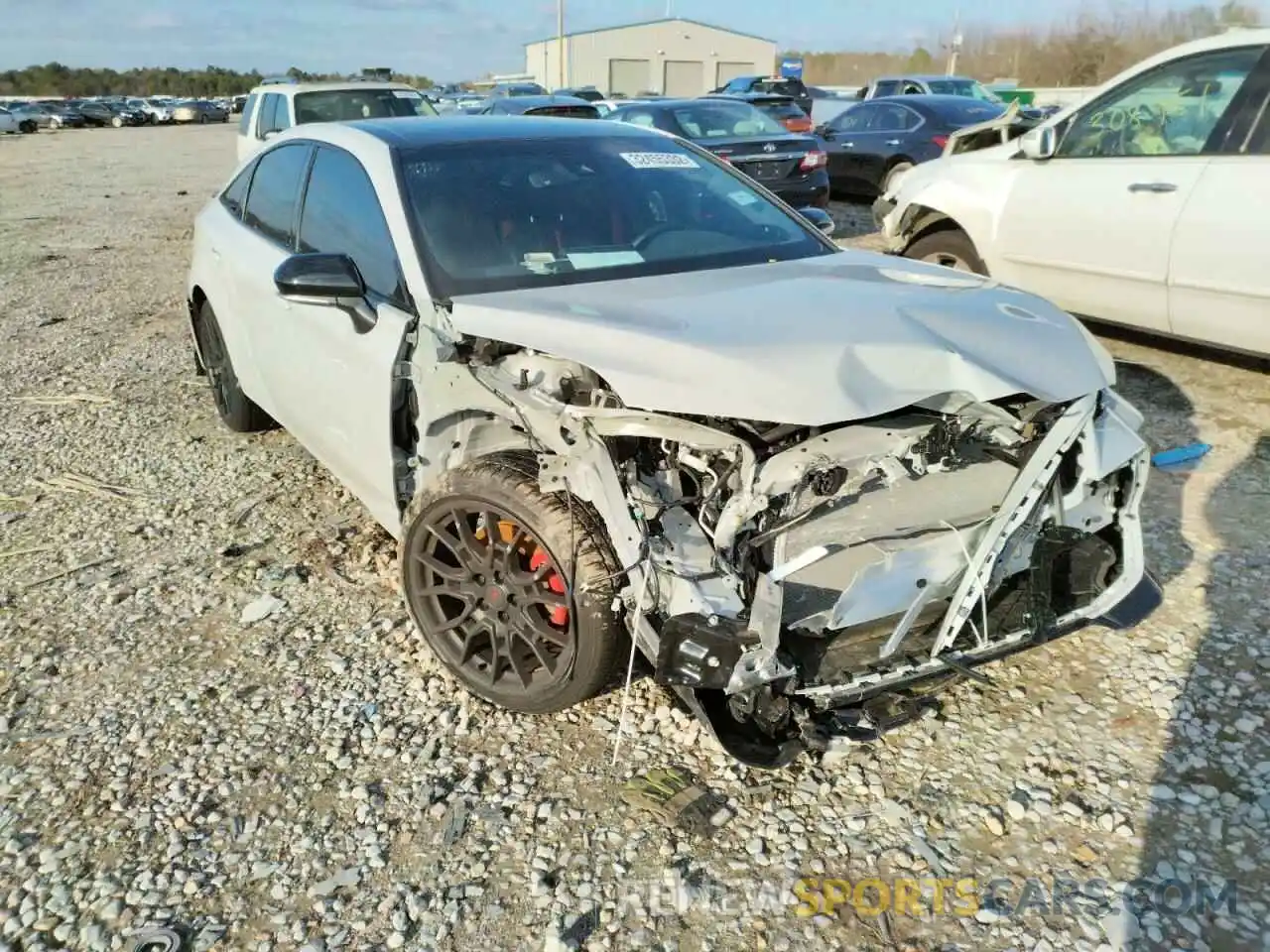 1 Photograph of a damaged car 4T1FZ1FB8MU064649 TOYOTA AVALON 2021