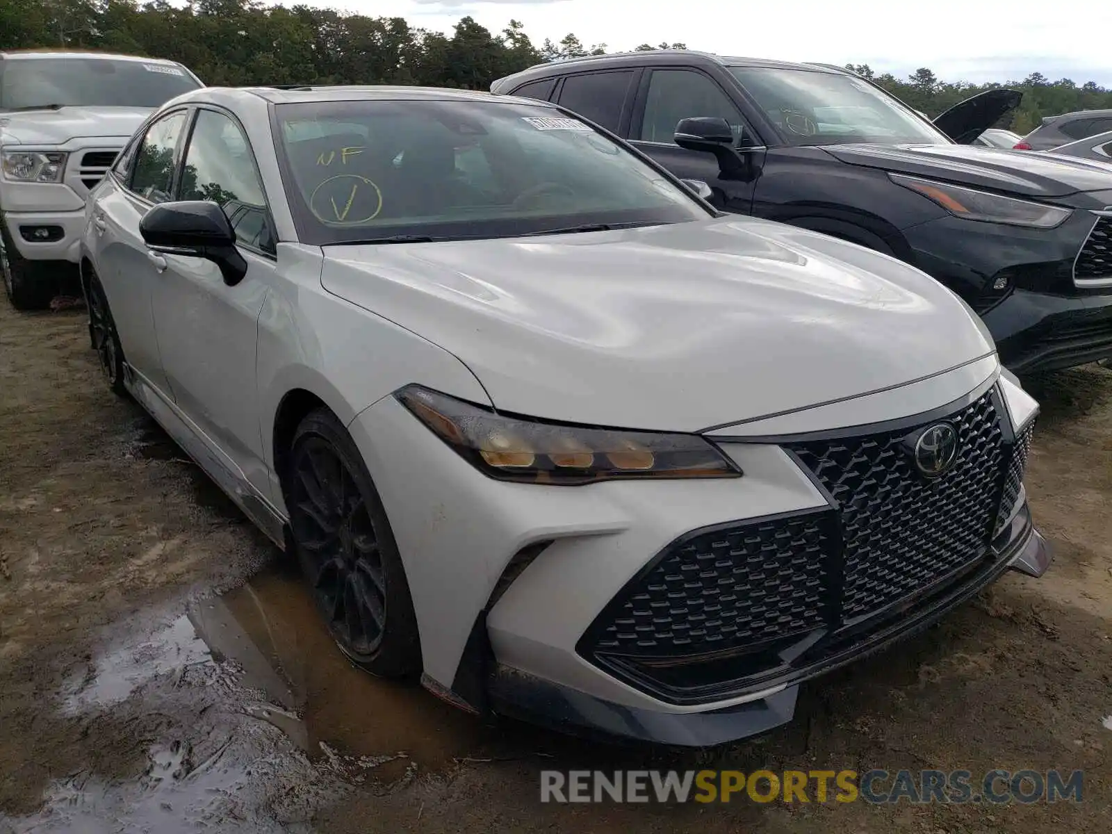 1 Photograph of a damaged car 4T1FZ1FBXMU065608 TOYOTA AVALON 2021