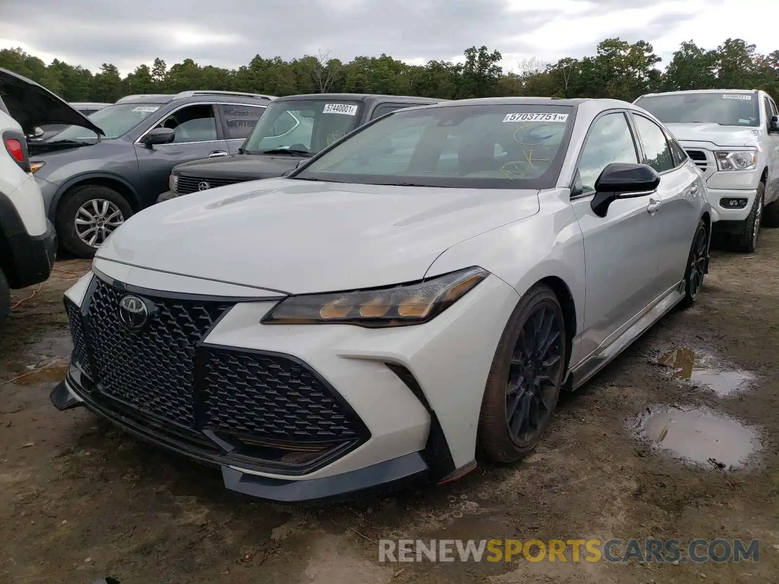 2 Photograph of a damaged car 4T1FZ1FBXMU065608 TOYOTA AVALON 2021