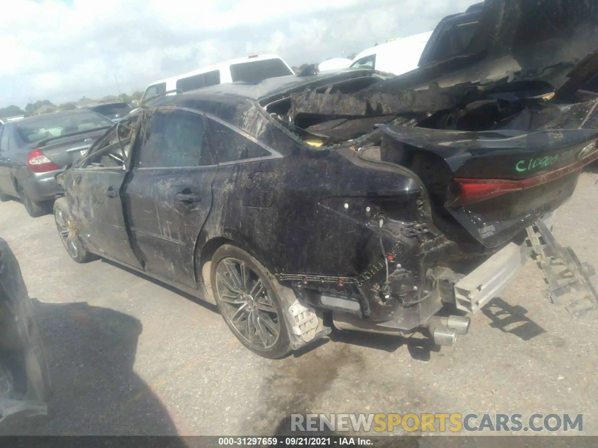 3 Photograph of a damaged car 4T1GZ1FB1MU057692 TOYOTA AVALON 2021