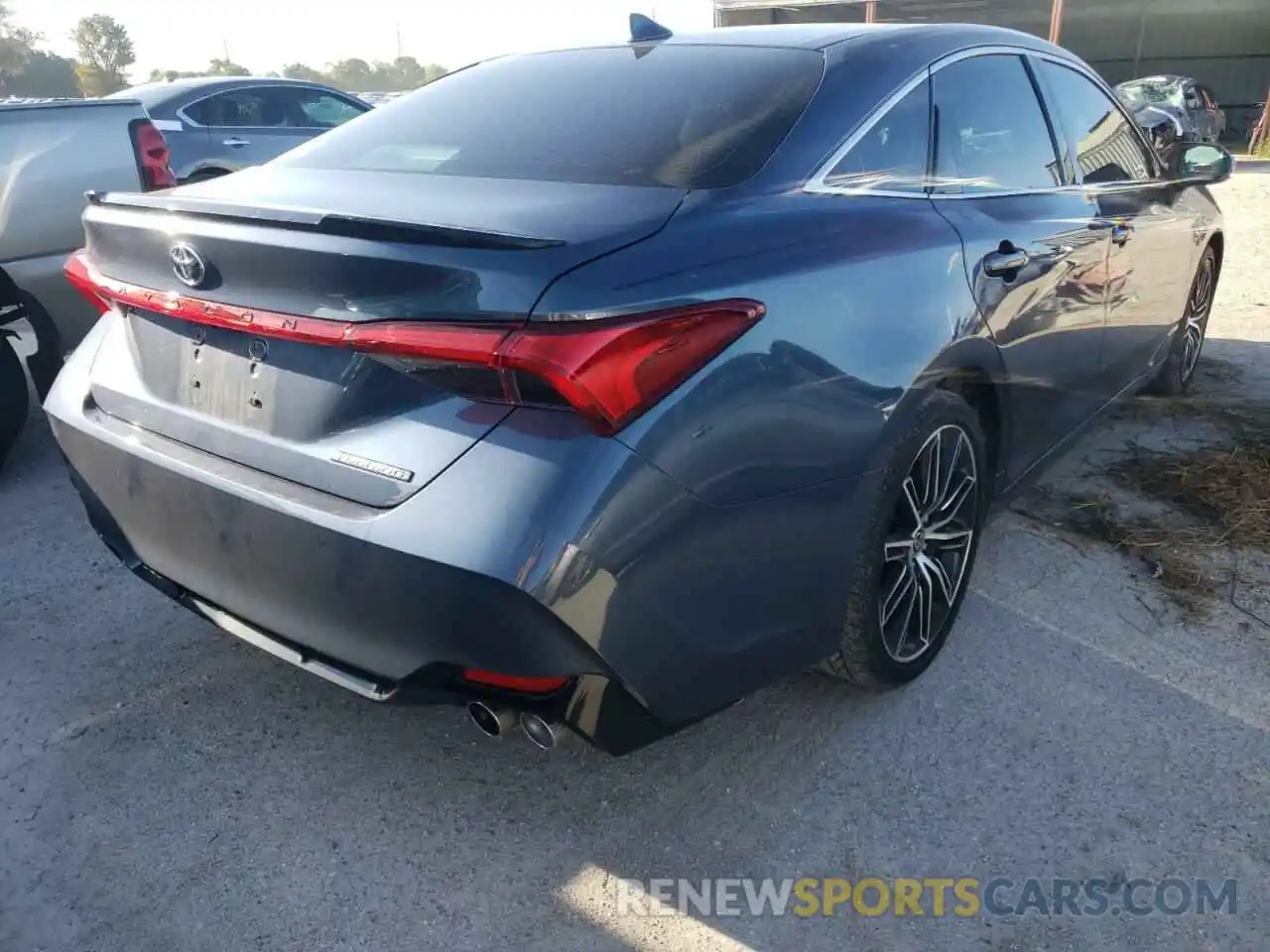 4 Photograph of a damaged car 4T1GZ1FB3MU070105 TOYOTA AVALON 2021