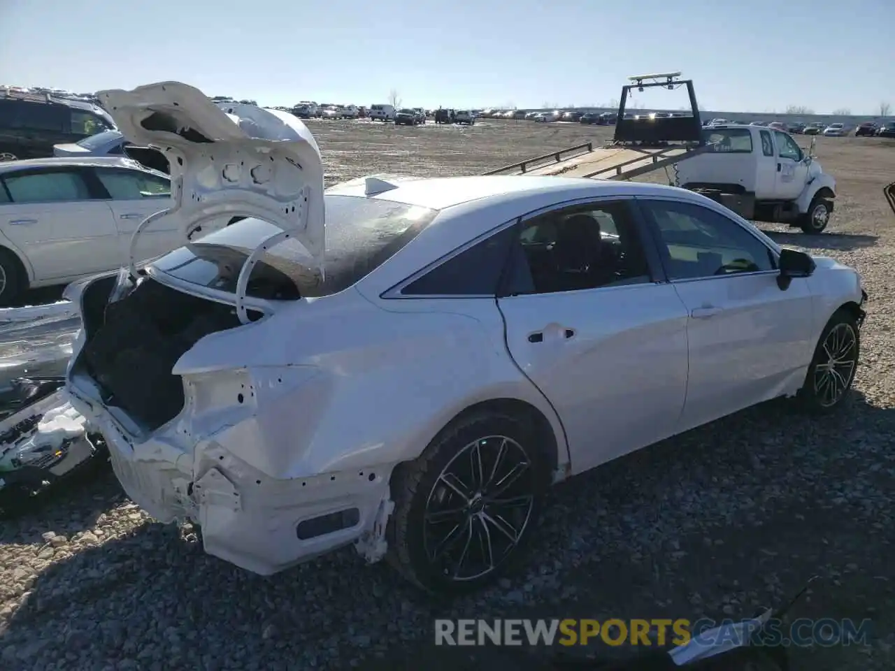 4 Photograph of a damaged car 4T1HZ1FB2MU058001 TOYOTA AVALON 2021