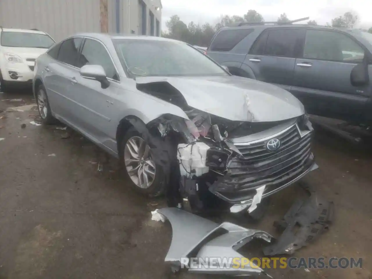 1 Photograph of a damaged car 4T1JA1AB0MU002235 TOYOTA AVALON 2021