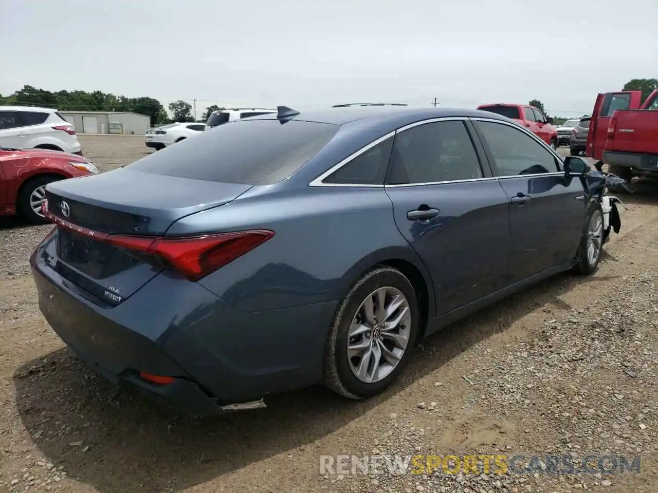 4 Photograph of a damaged car 4T1JA1AB0MU010156 TOYOTA AVALON 2021