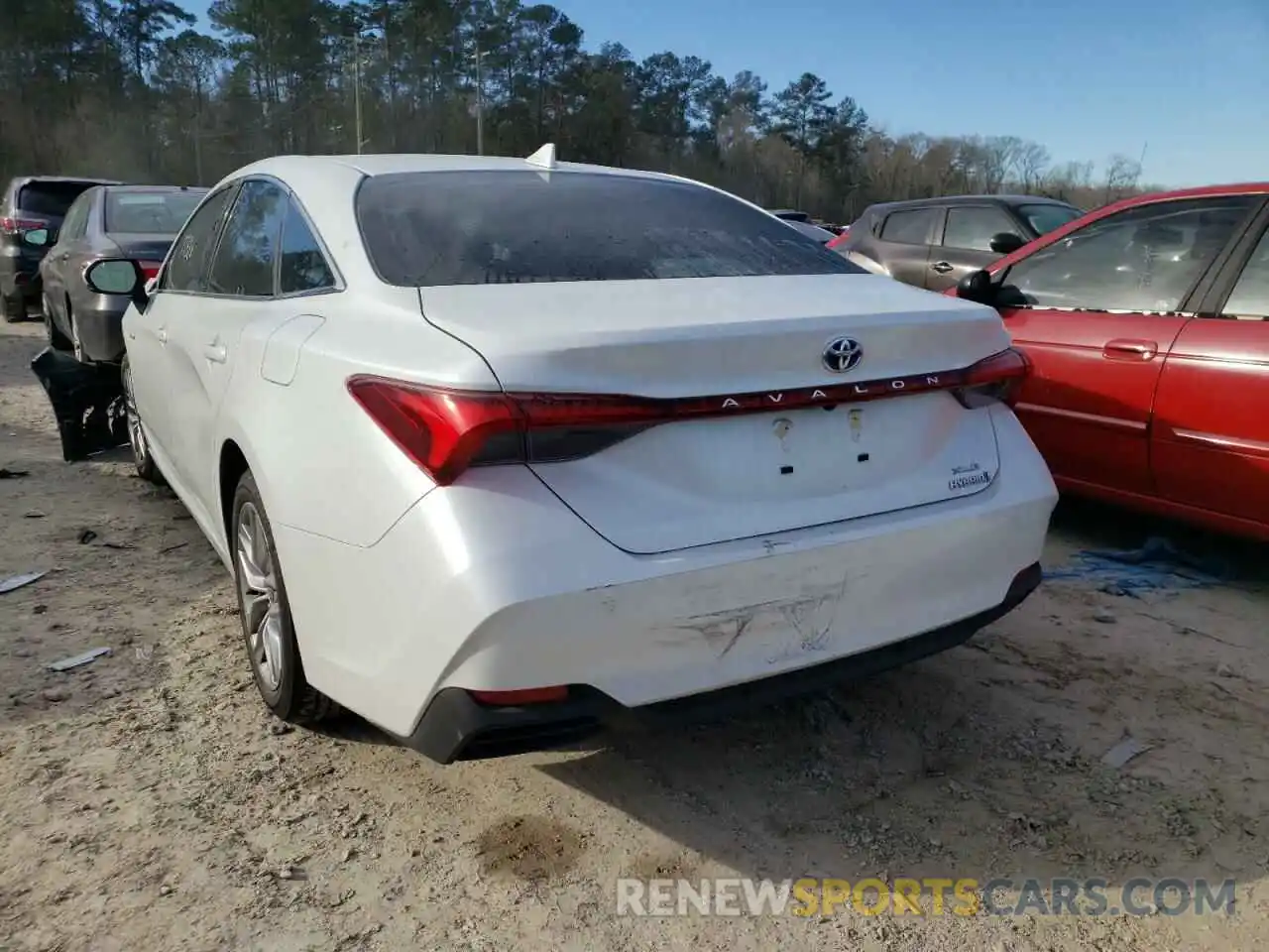 3 Photograph of a damaged car 4T1JA1AB5MU007754 TOYOTA AVALON 2021