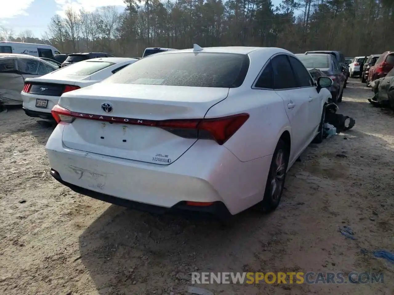 4 Photograph of a damaged car 4T1JA1AB5MU007754 TOYOTA AVALON 2021