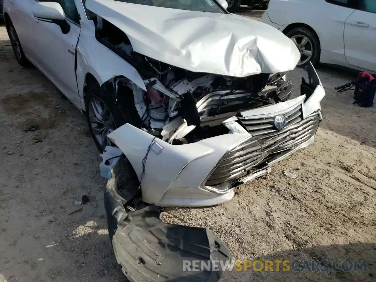 9 Photograph of a damaged car 4T1JA1AB5MU007754 TOYOTA AVALON 2021