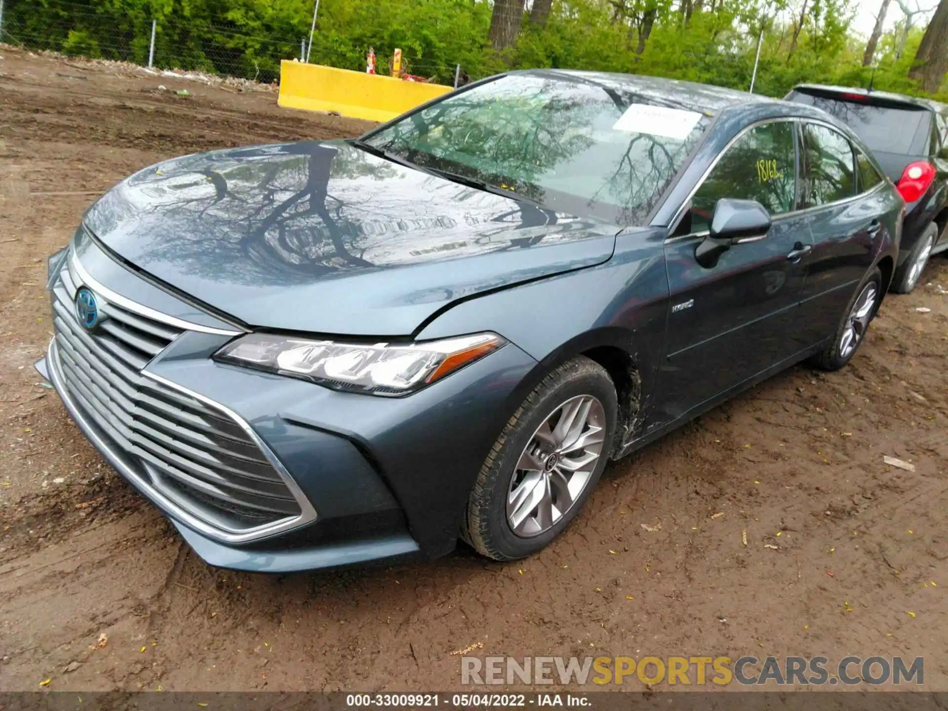 2 Photograph of a damaged car 4T1JA1ABXMU001562 TOYOTA AVALON 2021