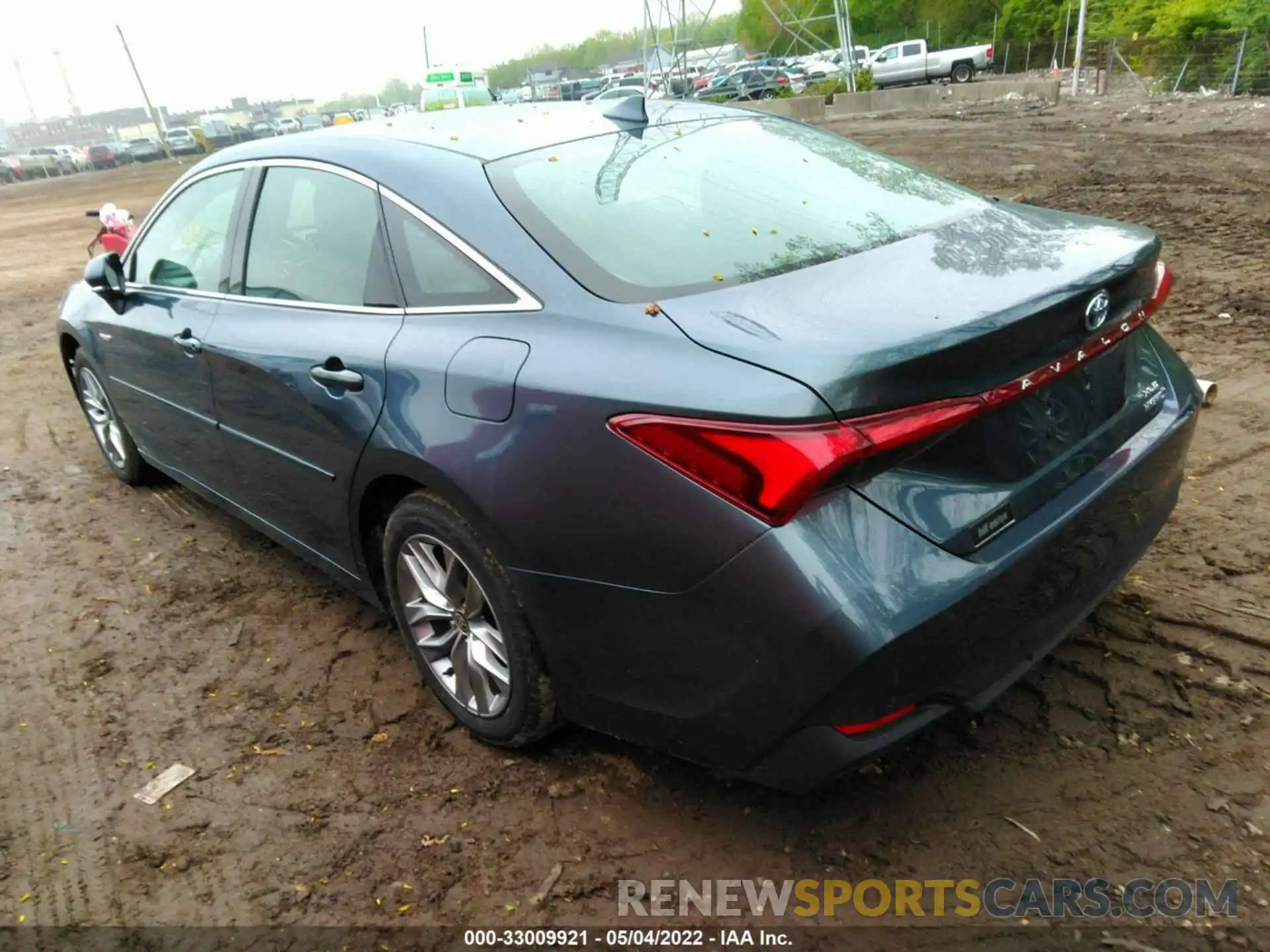 3 Photograph of a damaged car 4T1JA1ABXMU001562 TOYOTA AVALON 2021