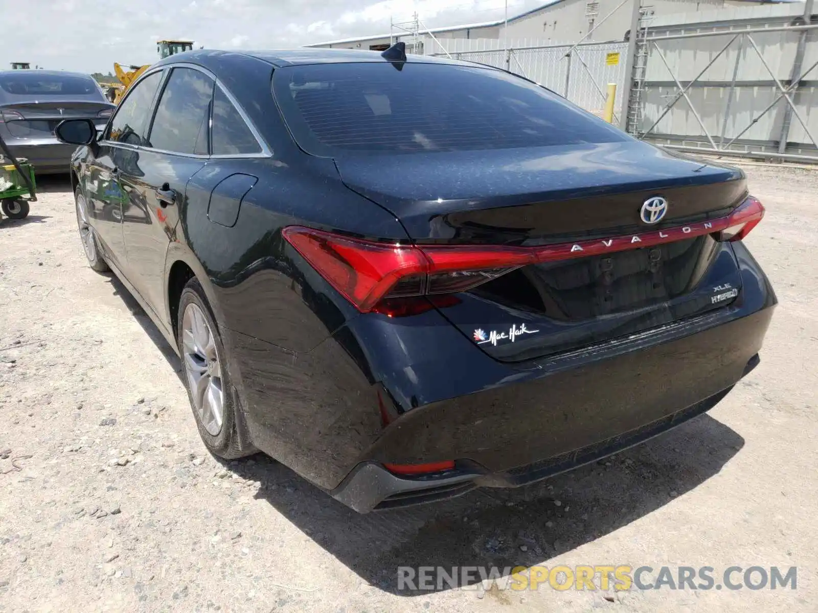 3 Photograph of a damaged car 4T1JA1ABXMU003182 TOYOTA AVALON 2021