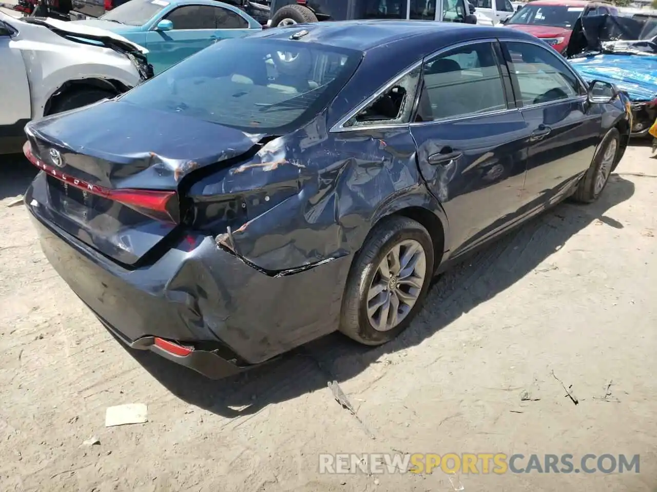 4 Photograph of a damaged car 4T1JZ1FB0MU063456 TOYOTA AVALON 2021