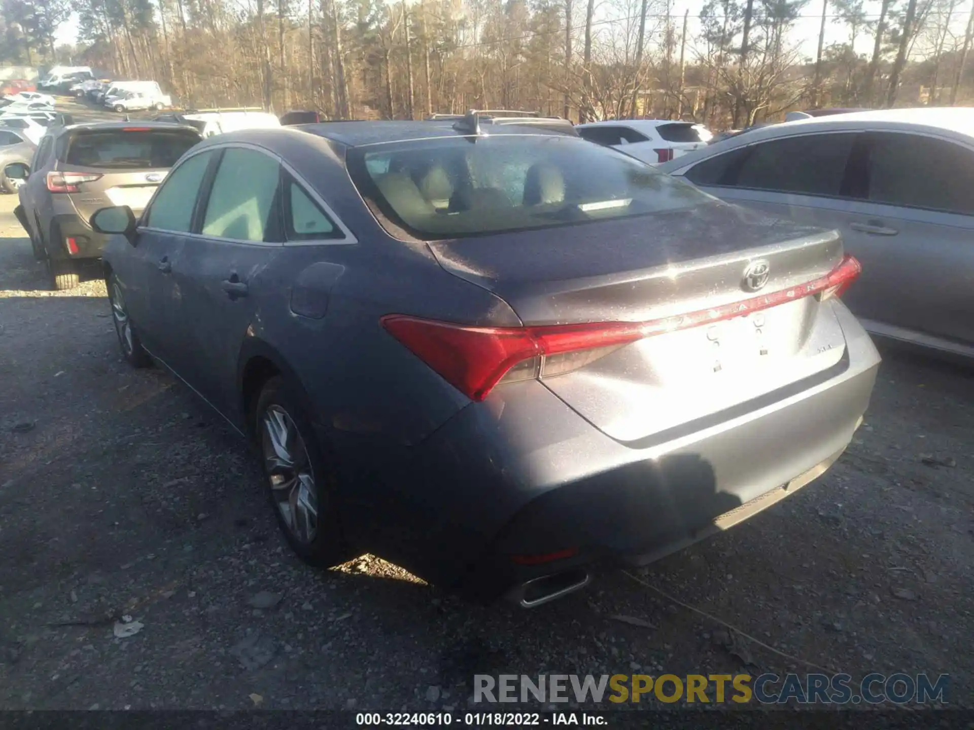 3 Photograph of a damaged car 4T1JZ1FB0MU064168 TOYOTA AVALON 2021