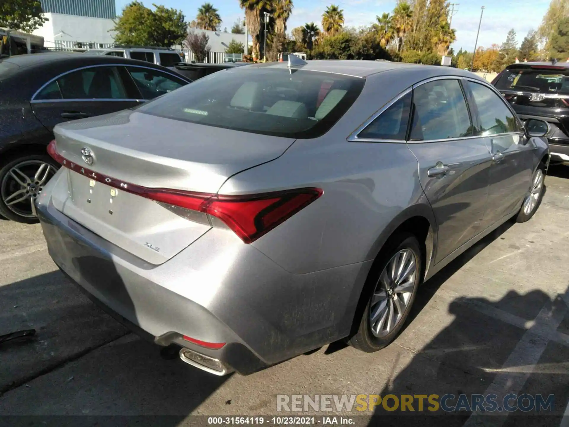 4 Photograph of a damaged car 4T1JZ1FB1MU063465 TOYOTA AVALON 2021