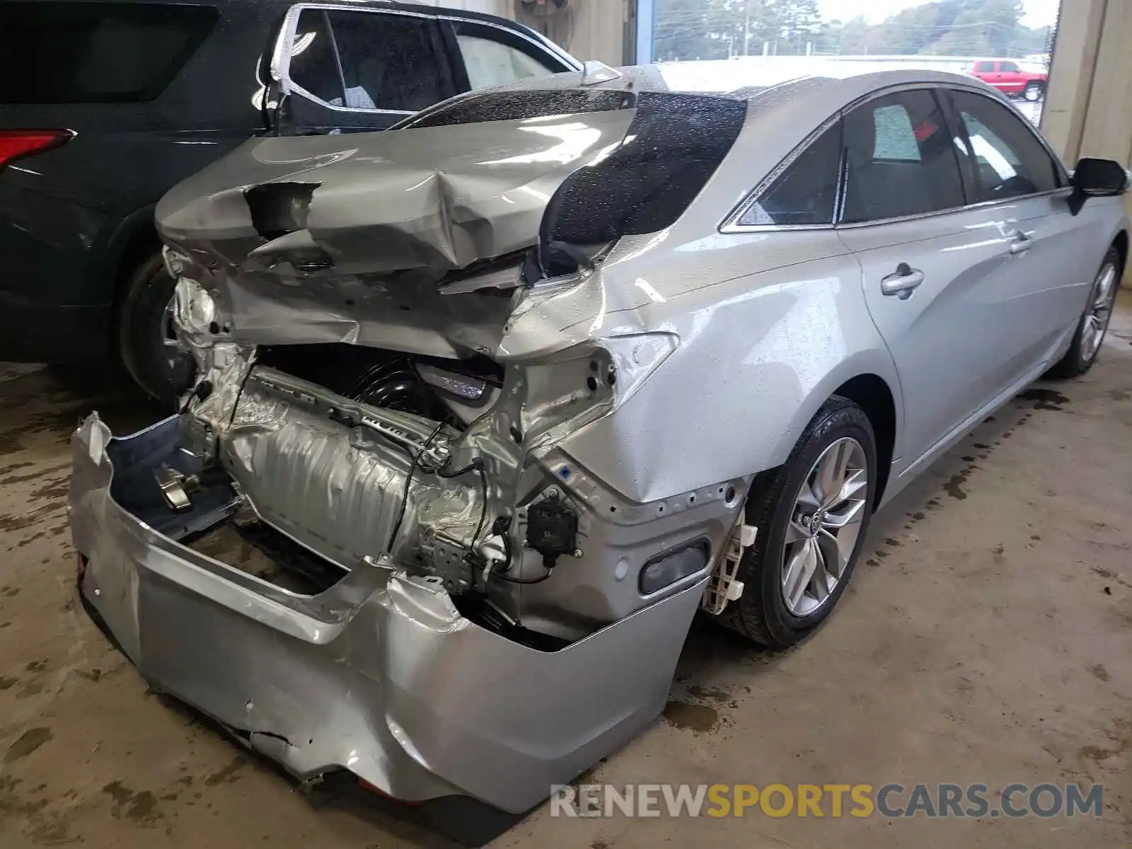 4 Photograph of a damaged car 4T1JZ1FB4MU057790 TOYOTA AVALON 2021