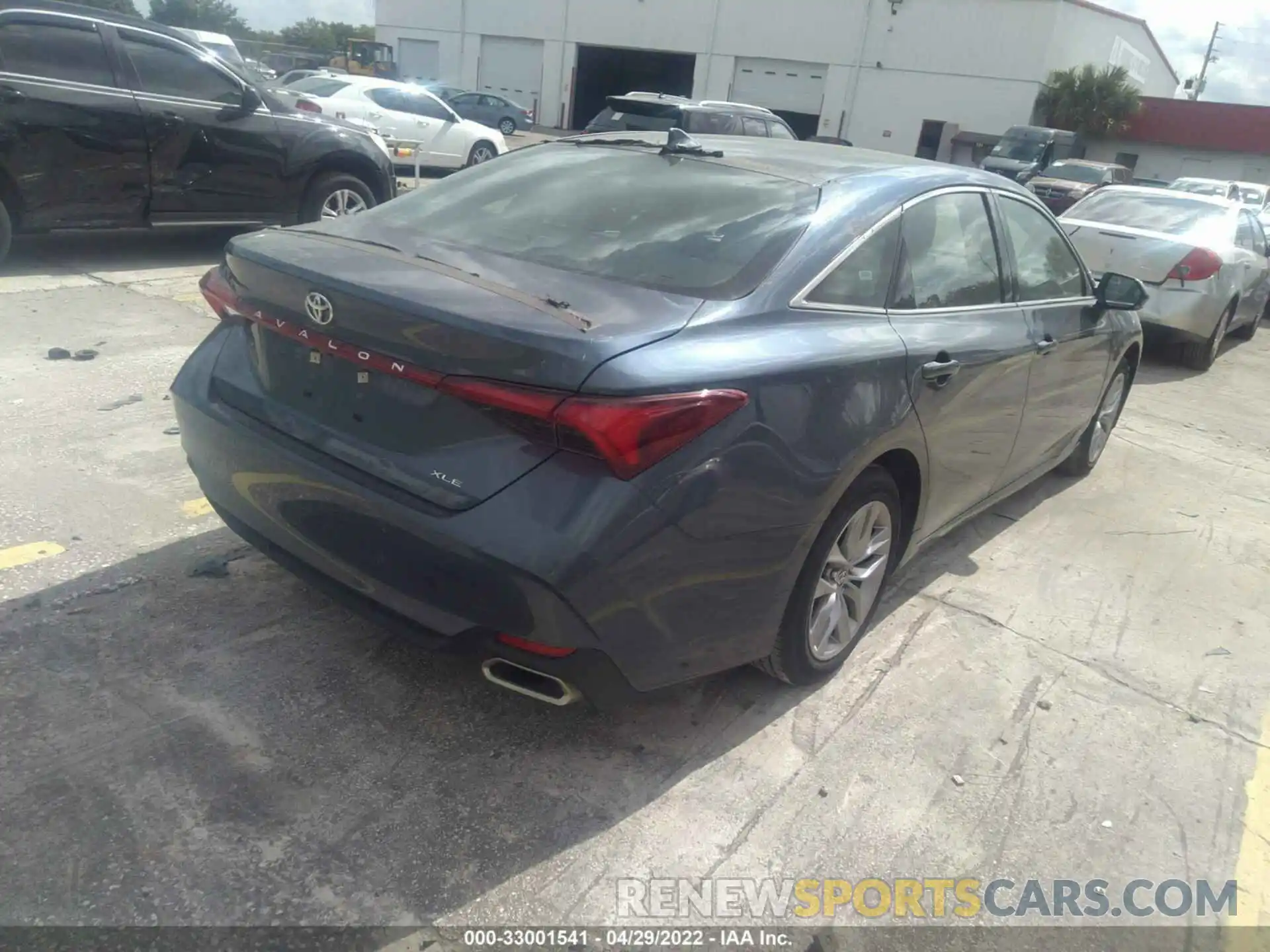 4 Photograph of a damaged car 4T1JZ1FB4MU063931 TOYOTA AVALON 2021