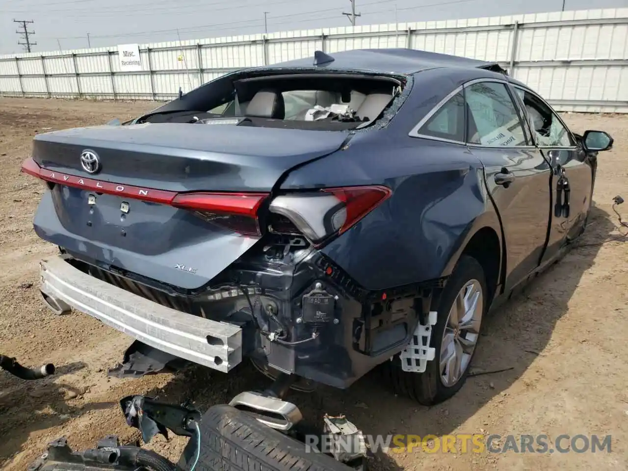 4 Photograph of a damaged car 4T1JZ1FB4MU066358 TOYOTA AVALON 2021