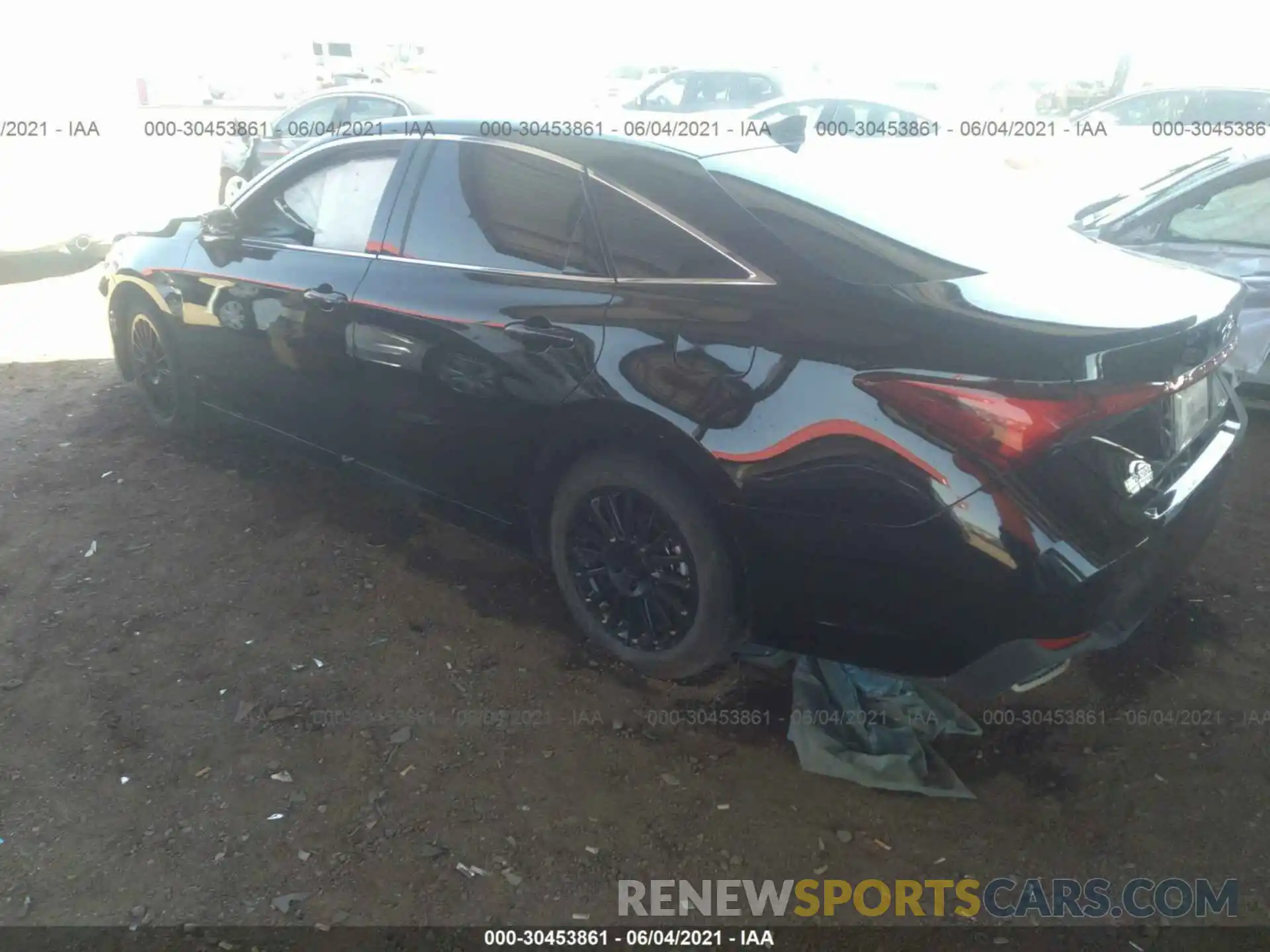 3 Photograph of a damaged car 4T1JZ1FB5MU057720 TOYOTA AVALON 2021