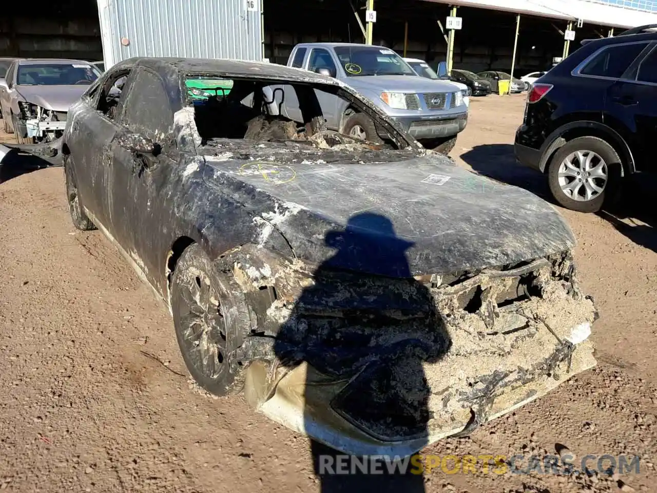 1 Photograph of a damaged car 4T1JZ1FB5MU060052 TOYOTA AVALON 2021