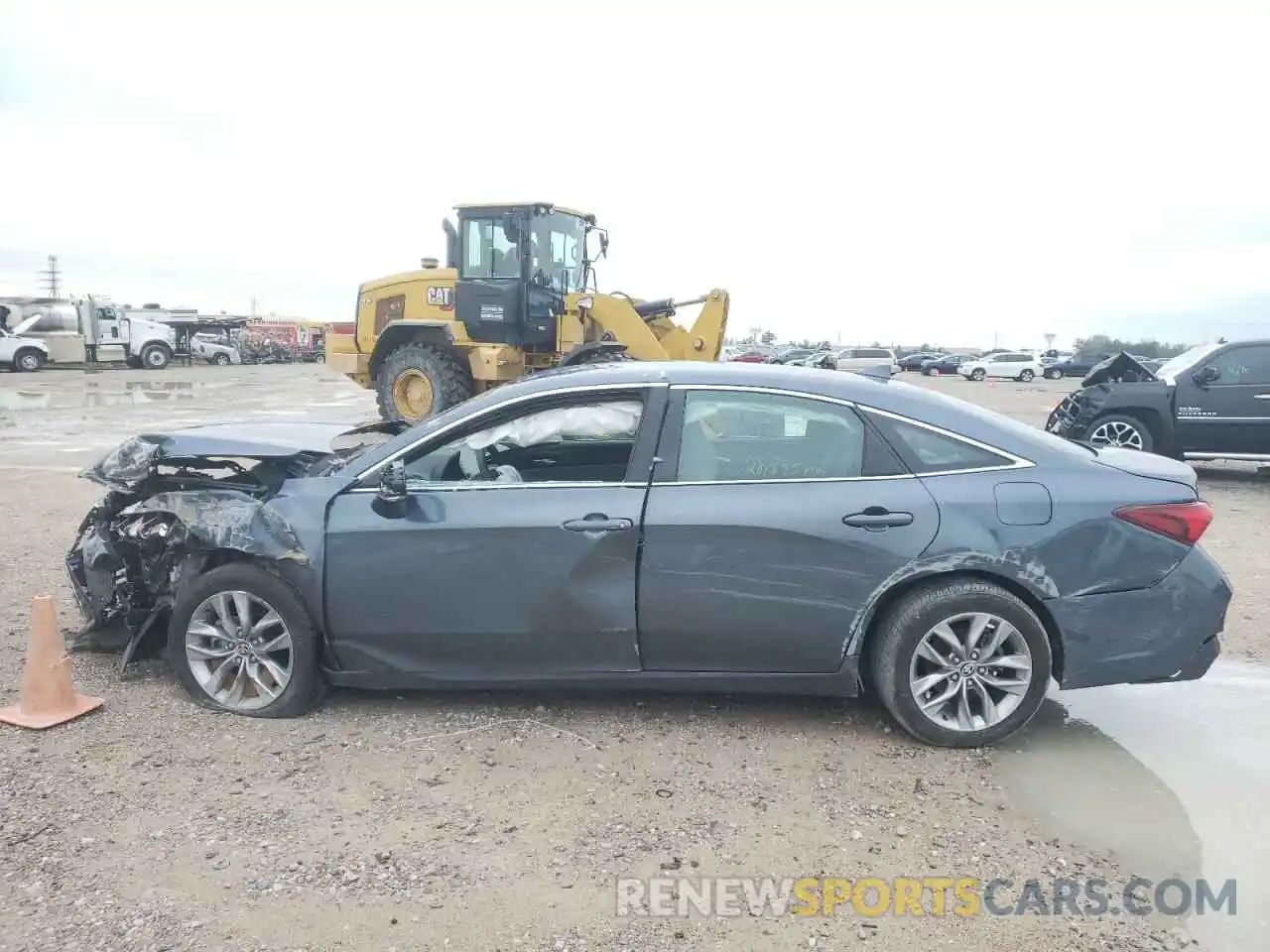 10 Photograph of a damaged car 4T1JZ1FB5MU064120 TOYOTA AVALON 2021