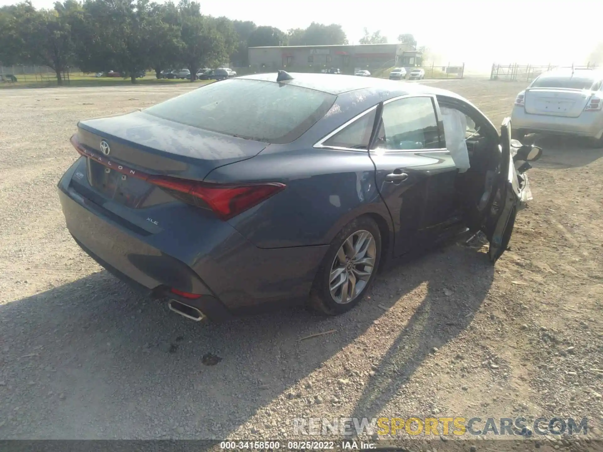 4 Photograph of a damaged car 4T1JZ1FB6MU058696 TOYOTA AVALON 2021