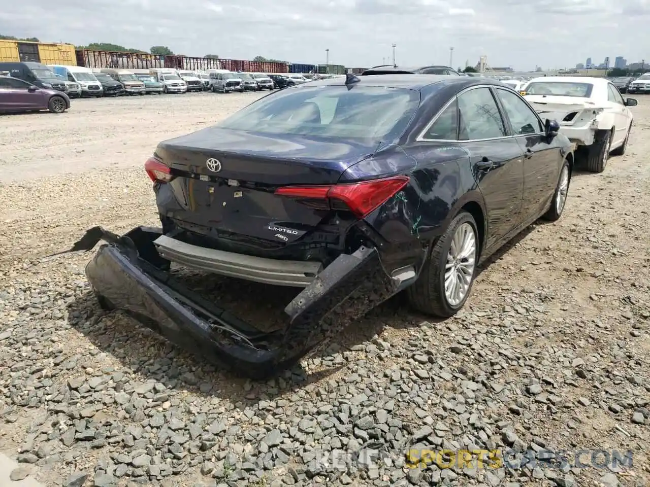 4 Photograph of a damaged car 4T1NB1BB6MU001099 TOYOTA AVALON 2021