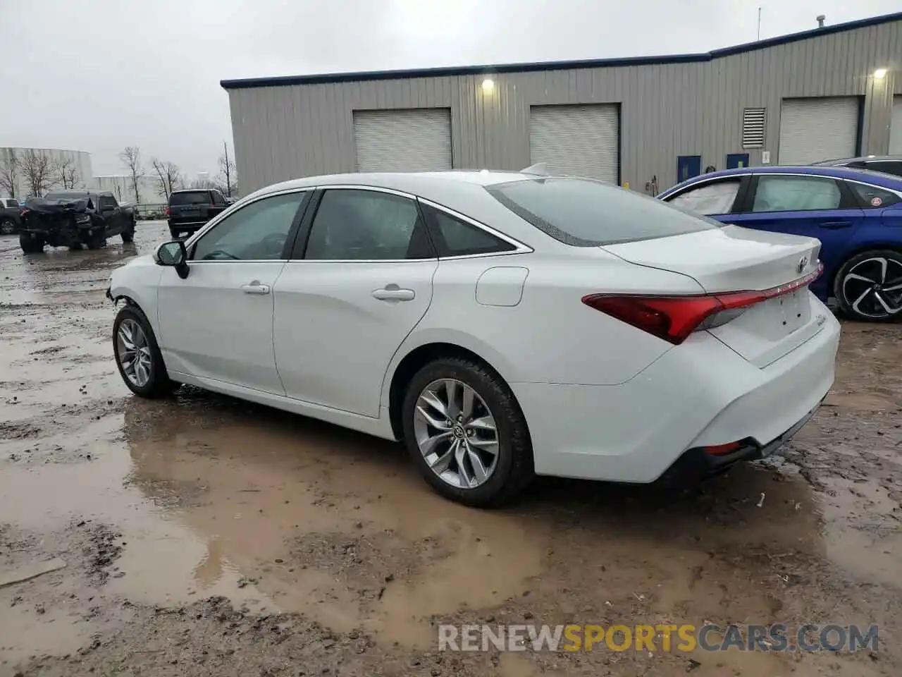 2 Photograph of a damaged car 4T1AA1AB4NU011859 TOYOTA AVALON 2022